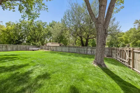 6281 Cavell Avenue N Brooklyn Park MN 55428