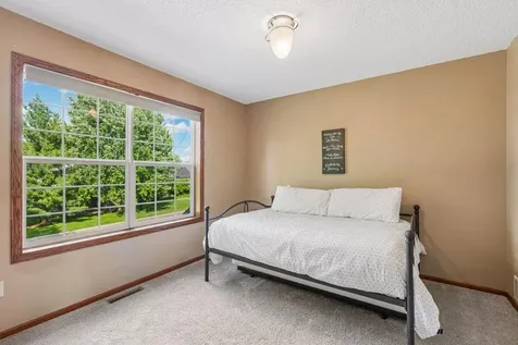 10531 Golden Eagle Trail Woodbury MN 55129