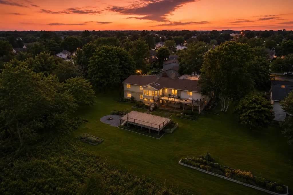 7474 Saratoga Drive Chanhassen MN 55317