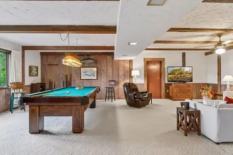 7474 Saratoga Drive Chanhassen MN 55317