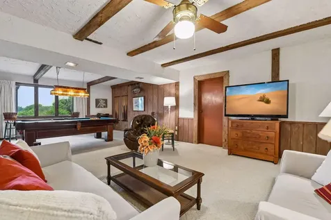 7474 Saratoga Drive Chanhassen MN 55317