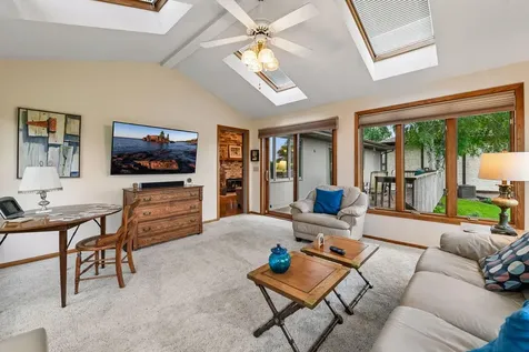 7474 Saratoga Drive Chanhassen MN 55317