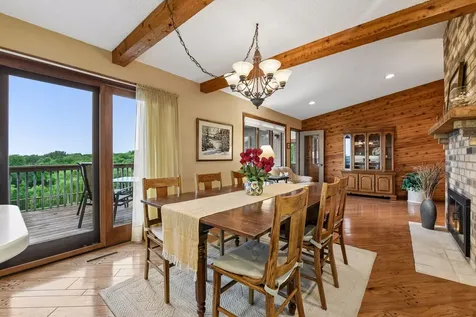 7474 Saratoga Drive Chanhassen MN 55317