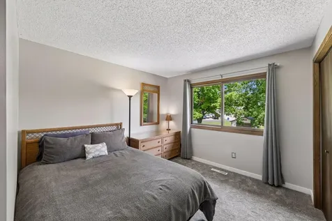 7862 Polaris Lane N Maple Grove MN 55311