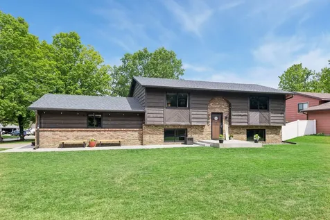 7862 Polaris Lane N Maple Grove MN 55311