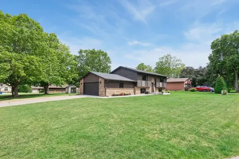 7862 Polaris Lane N Maple Grove MN 55311