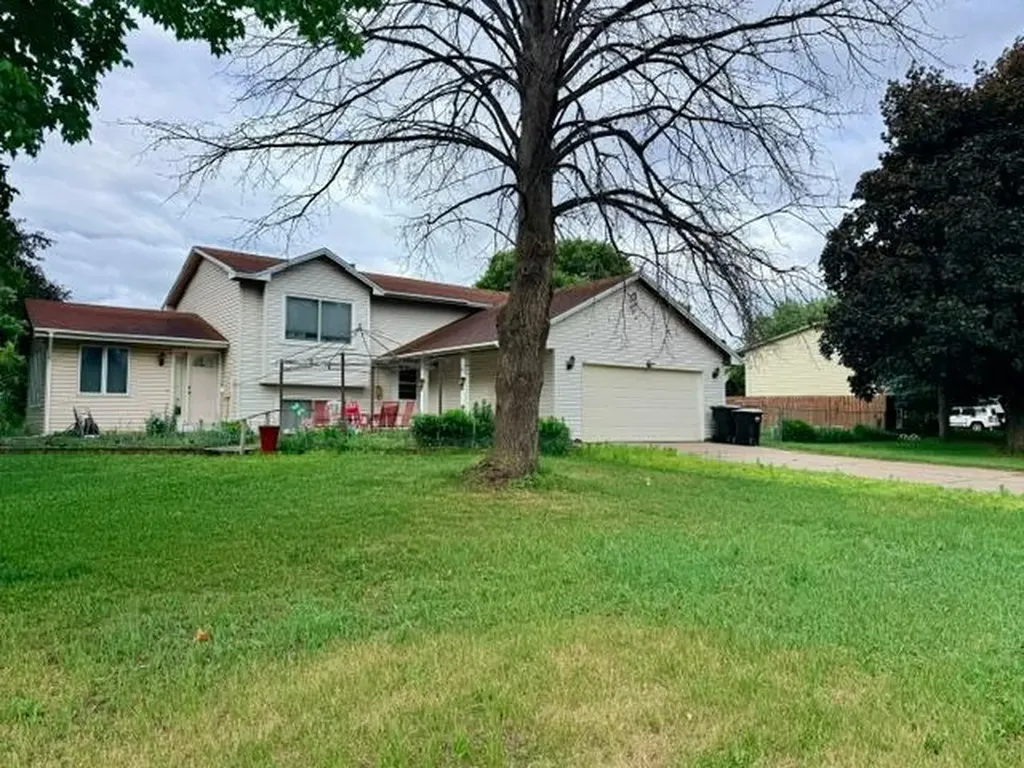 8234 109th Place N Champlin MN 55316