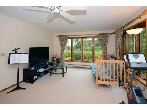 1 Raccoon Road North Oaks MN 55127