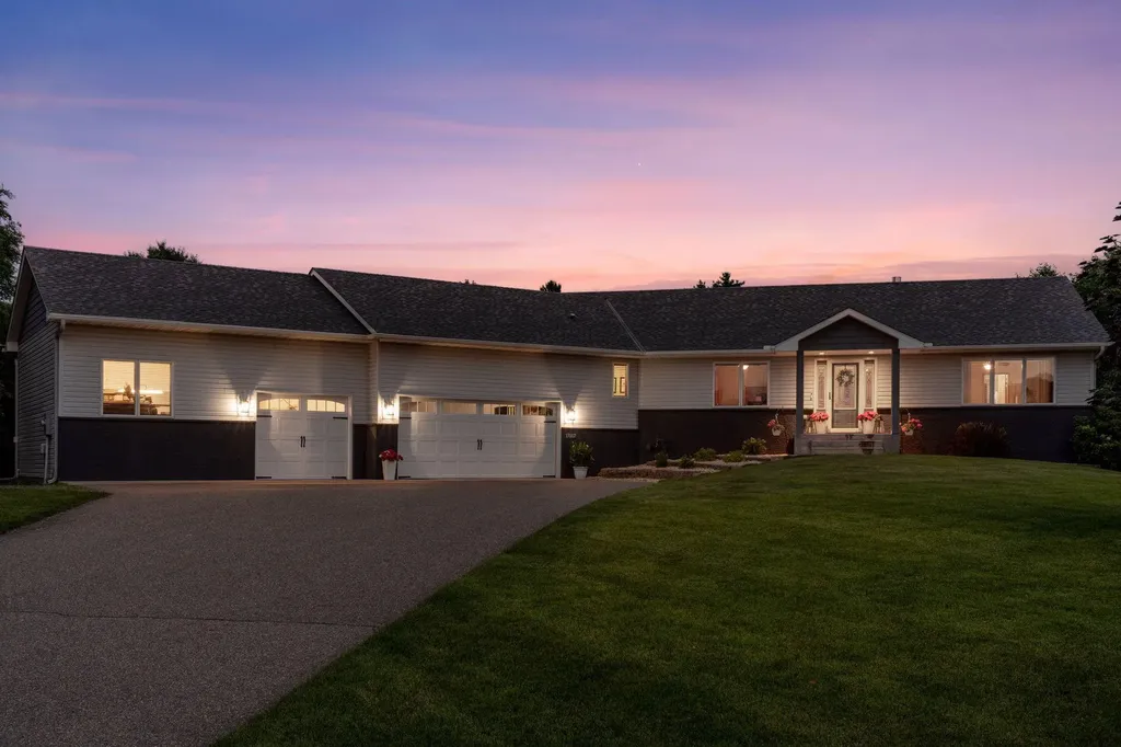 17007 Vickers Street NE Ham Lake MN 55304