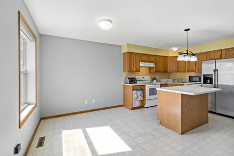 612 1st Avenue NW Osseo MN 55369