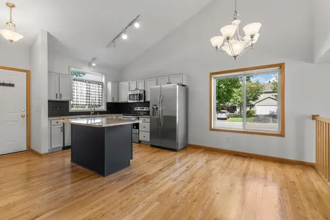 4244 Jarmann Lane Shakopee MN 55379