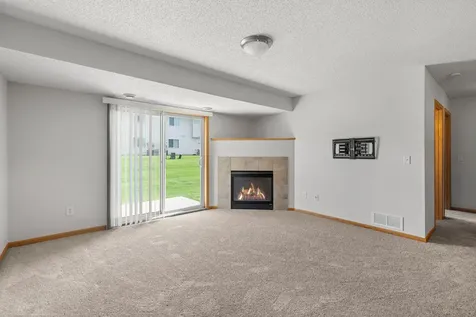 4244 Jarmann Lane Shakopee MN 55379