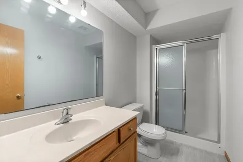 4244 Jarmann Lane Shakopee MN 55379