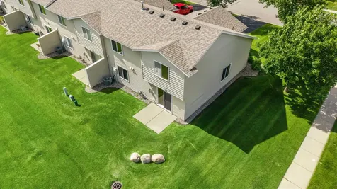 4244 Jarmann Lane Shakopee MN 55379