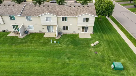 4244 Jarmann Lane Shakopee MN 55379