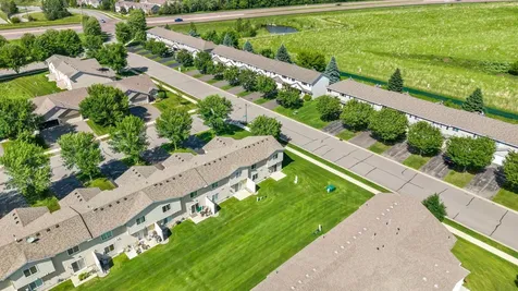 4244 Jarmann Lane Shakopee MN 55379
