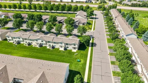 4244 Jarmann Lane Shakopee MN 55379