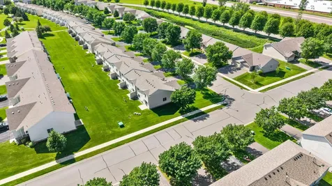 4244 Jarmann Lane Shakopee MN 55379