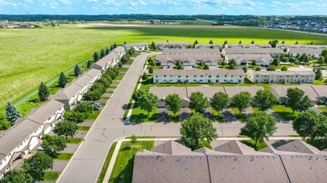 4244 Jarmann Lane Shakopee MN 55379