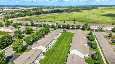 4244 Jarmann Lane Shakopee MN 55379