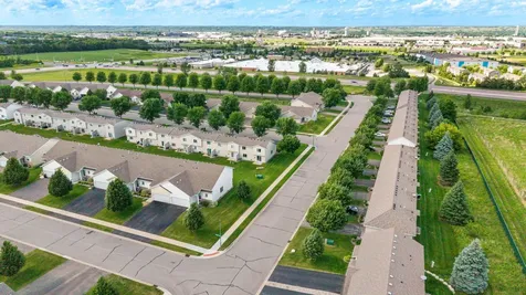 4244 Jarmann Lane Shakopee MN 55379