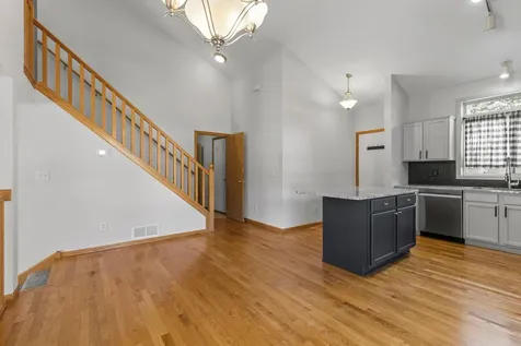 4244 Jarmann Lane Shakopee MN 55379