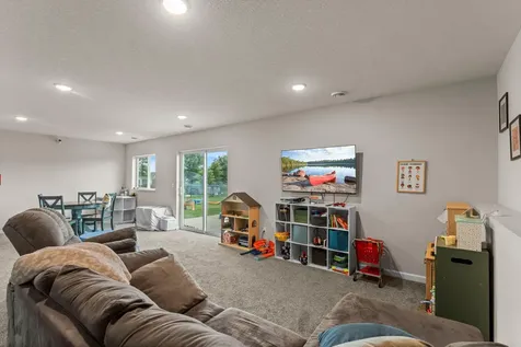 1008 Mulberry Avenue NE Montgomery MN 56069
