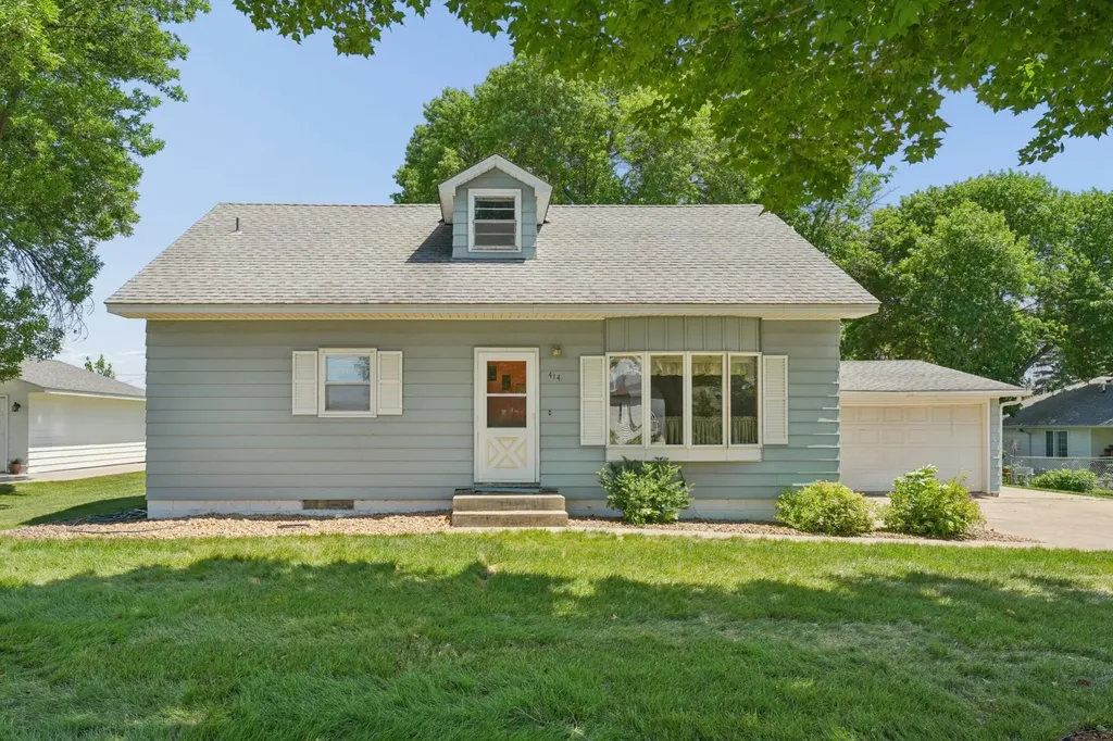 414 Oak Avenue N Maple Lake MN 55358