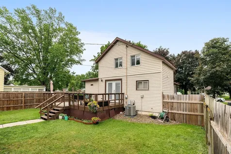 608 S 2nd Street La Crescent MN 55947