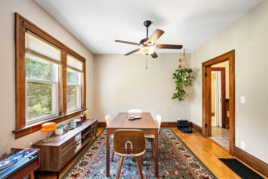 1039 22nd Avenue SE Minneapolis MN 55414