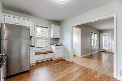 1588 Highland Parkway Saint Paul MN 55116