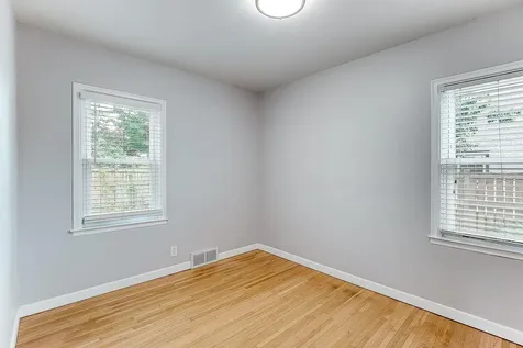 1588 Highland Parkway Saint Paul MN 55116