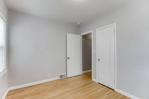 1588 Highland Parkway Saint Paul MN 55116
