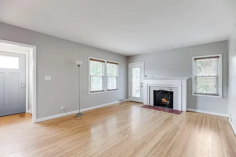 1588 Highland Parkway Saint Paul MN 55116
