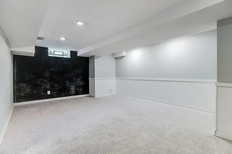 1588 Highland Parkway Saint Paul MN 55116