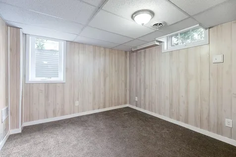 1588 Highland Parkway Saint Paul MN 55116