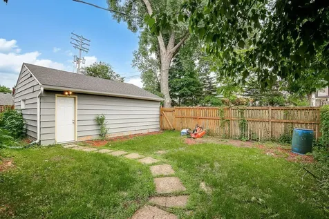 1588 Highland Parkway Saint Paul MN 55116