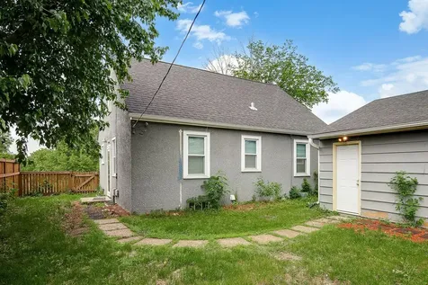 1588 Highland Parkway Saint Paul MN 55116