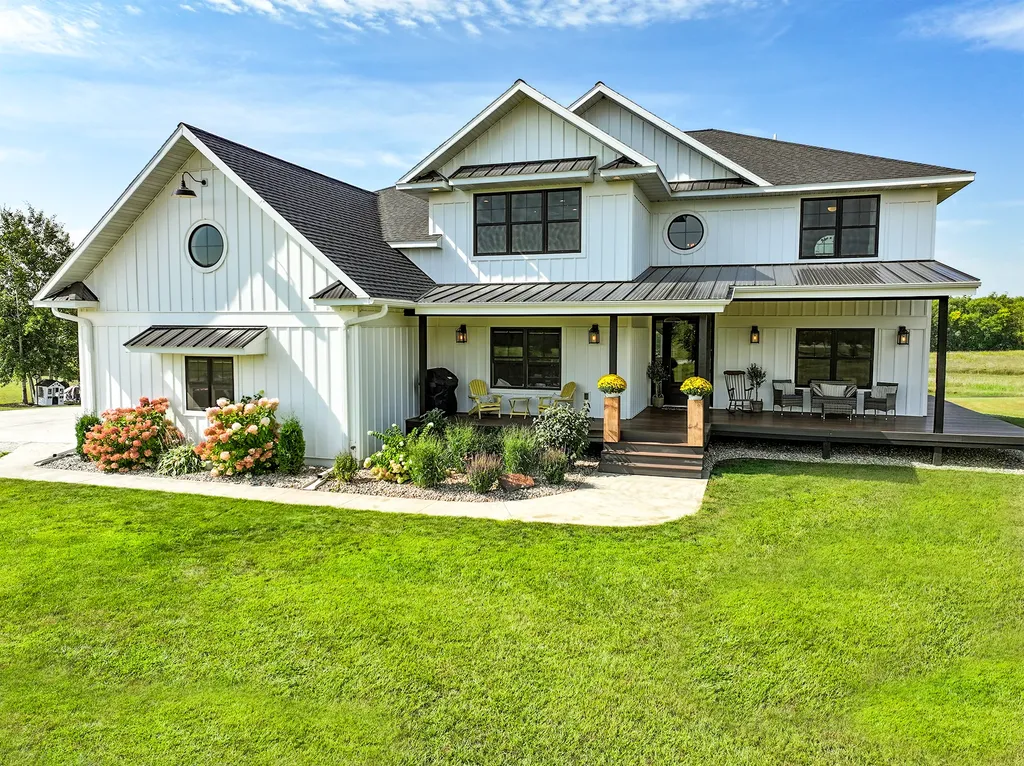 606 Venture Lane NE Alexandria MN 56308