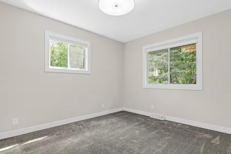 2593 Germain Street N Maplewood MN 55109