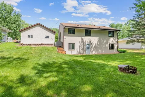 2593 Germain Street N Maplewood MN 55109