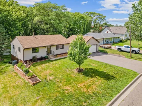 2593 Germain Street N Maplewood MN 55109