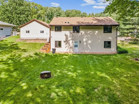 2593 Germain Street N Maplewood MN 55109