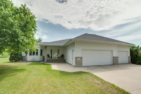 463 42nd Avenue S Moorhead MN 56560