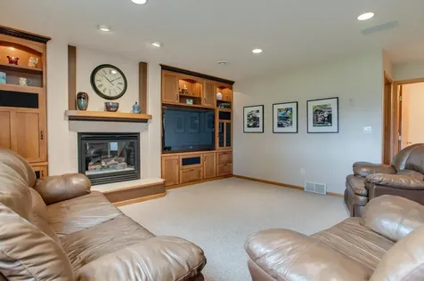 463 42nd Avenue S Moorhead MN 56560