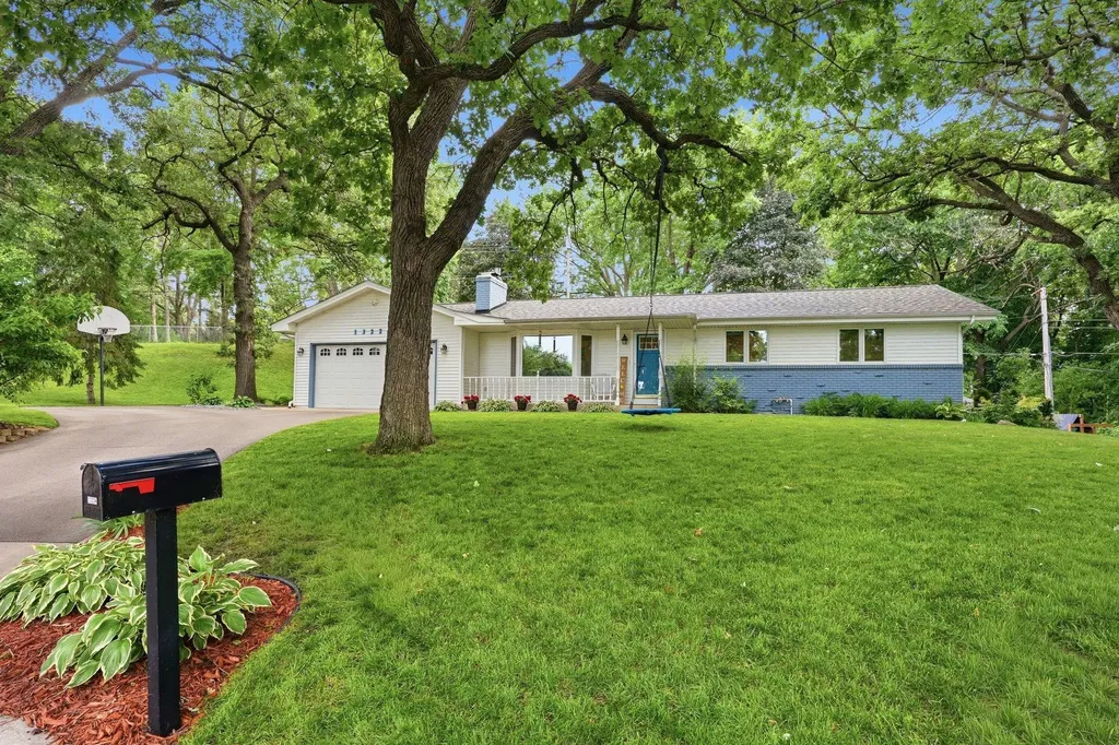 13224 Taylor Place Burnsville MN 55337