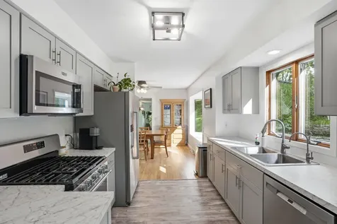 13224 Taylor Place Burnsville MN 55337