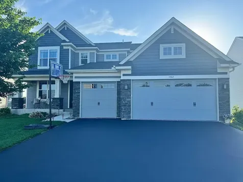1562 Edgebrook Lane Carver MN 55315