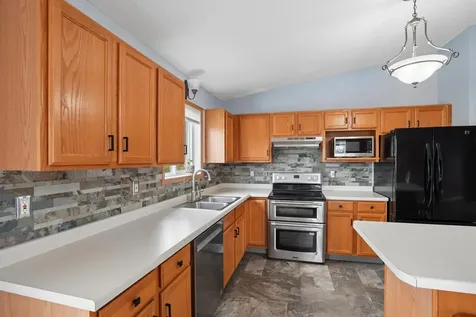 1719 Huntington Court West Fargo ND 58078