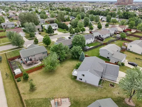 1719 Huntington Court West Fargo ND 58078